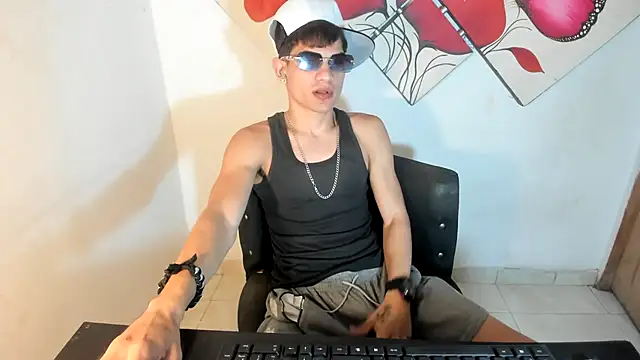 Snapshot of Jesshot_bigcock20cm chatting on 4, 6, 2026 Jesshot bigcock20cm online show from 4, 6, 2026