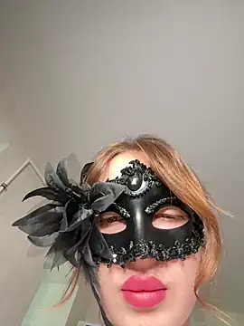 Snapshot of Perry_Tiffany chatting on 5, 7, 2026 Perry Tiffany online show from 5, 7, 2026