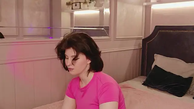 Milana Bold online show from 23, 4, 2026