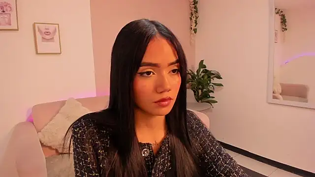 Mila jenner online show from 25, 2, 2026