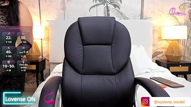 IvyStonne online show from 8, 3, 2026