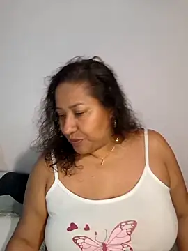 Snapshot of Nyomi_browm chatting on 20, 6, 2026 Nyomi browm online show from 20, 6, 2026