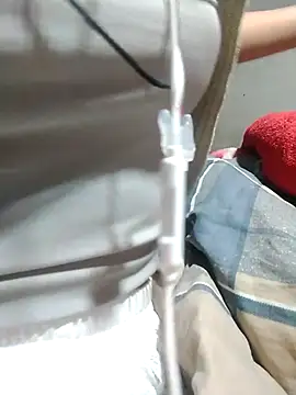 DoliceGirl2k online show from 10, 4, 2026