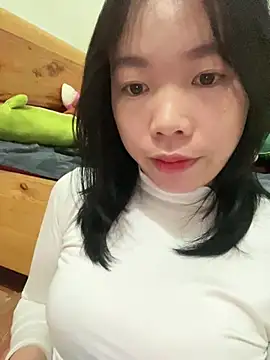 DoliceGirl2k online show from 5, 2, 2026