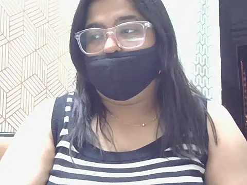 GangbangCouple online show from 13, 4, 2026