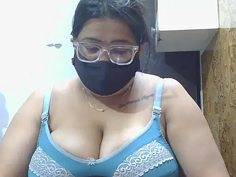 Snapshot of GangbangCouple chatting on 17, 5, 2026 GangbangCouple online show from 17, 5, 2026