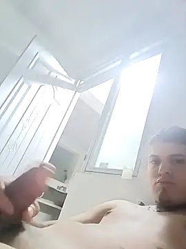 elvaquero06 online show from 14, 4, 2026