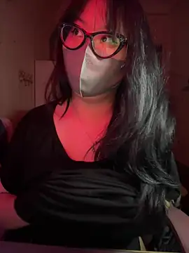 Snapshot of HaleyKin chatting on 18, 5, 2026 HaleyKin online show from 18, 5, 2026