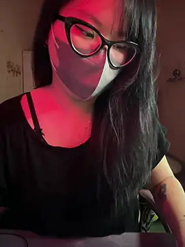 Snapshot of HaleyKin chatting on 12, 5, 2026 HaleyKin online show from 12, 5, 2026