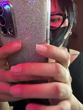 HaleyKin online show from 11, 4, 2026