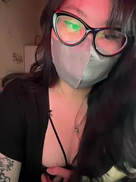 Snapshot of HaleyKin chatting on 22, 5, 2026 HaleyKin online show from 22, 5, 2026
