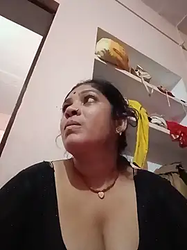 Snapshot of Horney_Bhabhi chatting on 28, 5, 2026 Horney Bhabhi online show from 28, 5, 2026