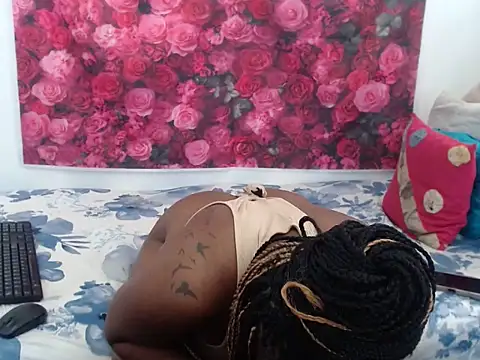 Queenteex6992 online show from 7, 2, 2026