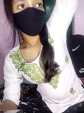 Naina-hott online show from 18, 4, 2026