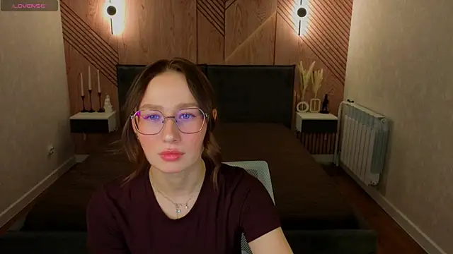  Kiki angel  online show from 16, 2, 2026