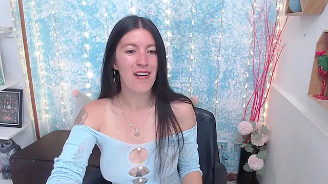 HannaOwen  online show from 4, 3, 2026