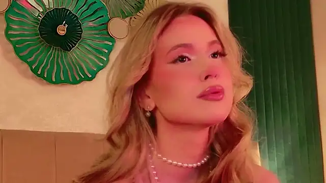 Beckie White online show from 5, 4, 2026