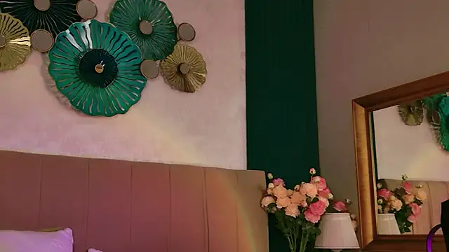 Beckie White online show from 12, 3, 2026