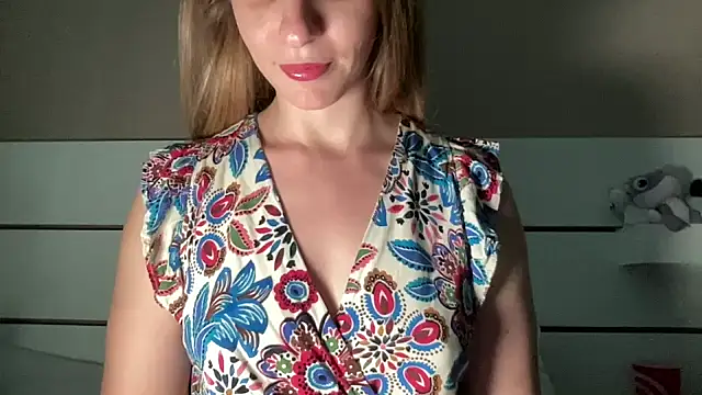 petiteetoile online show from 12, 6, 2026