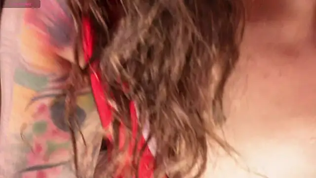 lara bombshell  online show from 18, 4, 2026