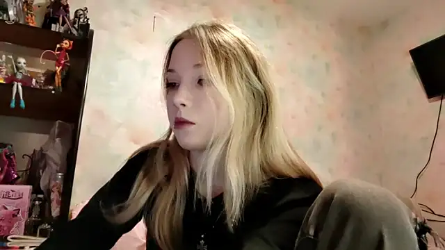 TiaBIanks online show from 9, 4, 2026