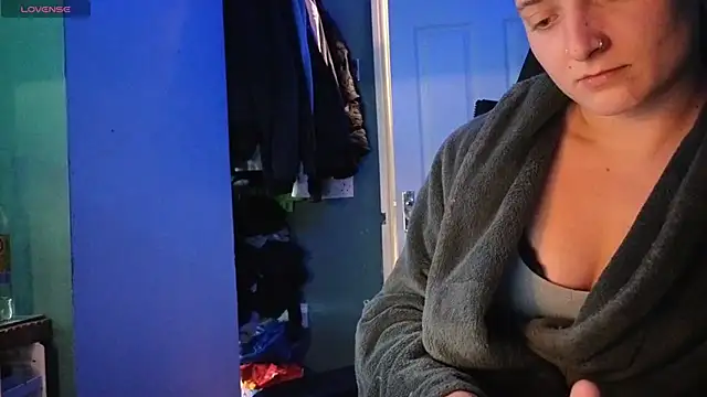 JadeAlexis403 online show from 24, 4, 2026