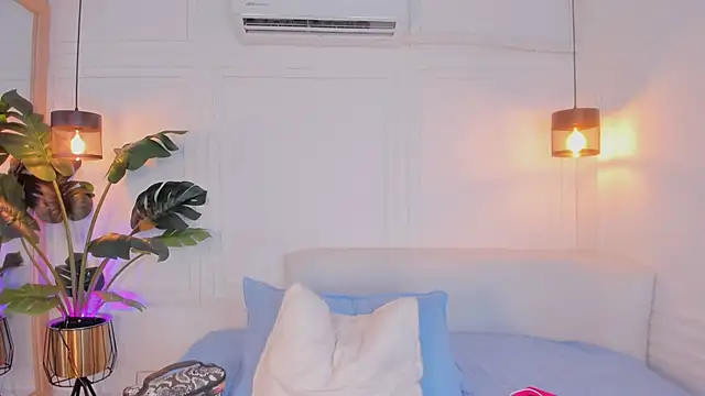 Nicole Whittee online show from 30, 3, 2026