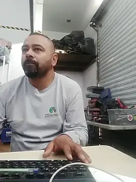 Snapshot of OMARMEX1 chatting on 15, 5, 2026 OMARMEX1 online show from 15, 5, 2026