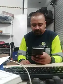 Snapshot of OMARMEX1 chatting on 29, 4, 2026 OMARMEX1 online show from 29, 4, 2026