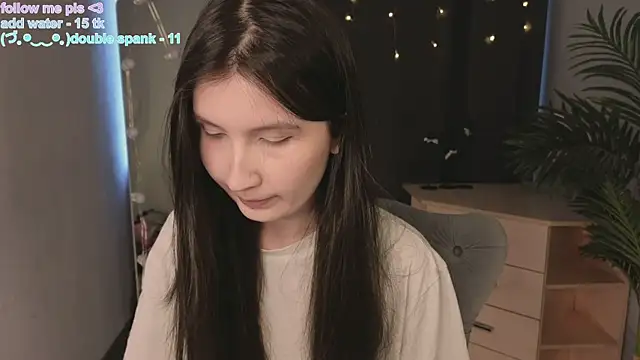 avrora shy  online show from 4, 3, 2026