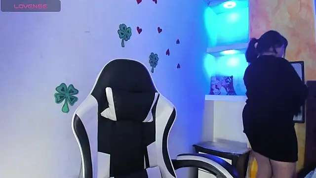 peachy hot online show from 16, 4, 2026