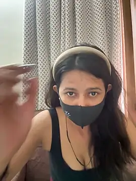 Snapshot of raavigirl chatting on 1, 7, 2026 raavigirl online show from 1, 7, 2026