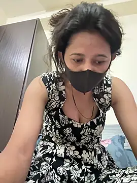 raavigirl online show from 24, 2, 2026