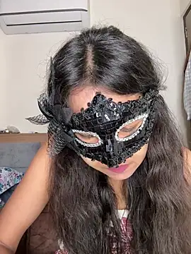 raavigirl online show from 21, 4, 2026