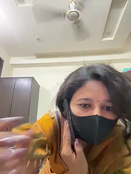 raavigirl online show from 19, 3, 2026