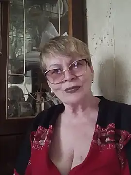Snapshot of SophieBurns chatting on 10, 6, 2026 SophieBurns online show from 10, 6, 2026