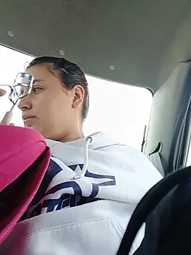 MajoArias online show from 4, 4, 2026