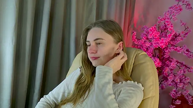 Erica Grace online show from 5, 4, 2026