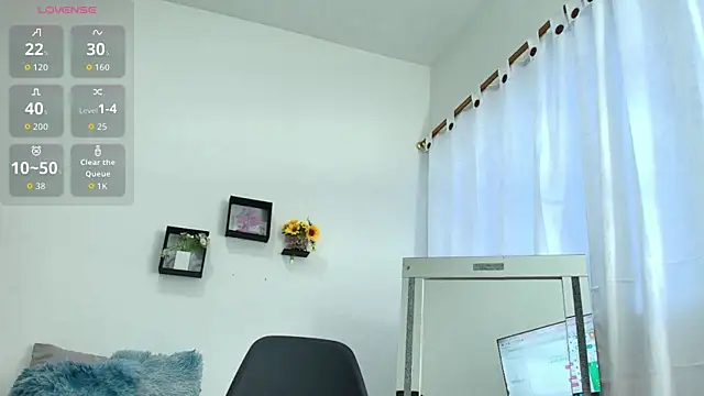 Sophie Tyler online show from 22, 7, 2026
