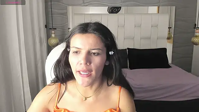 Thaliaa Lopez online show from 18, 2, 2026