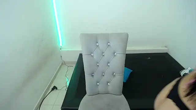 Naomy Reiden online show from 15, 3, 2026