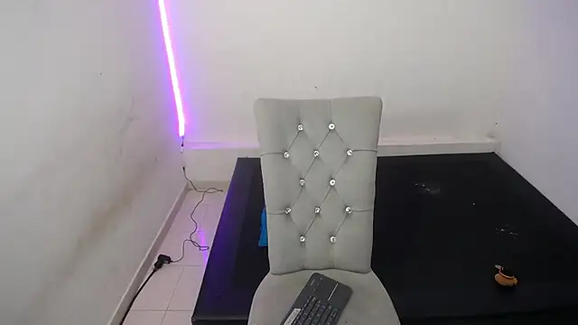 Naomy Reiden online show from 29, 3, 2026