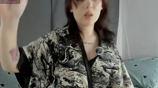 awwursosweet  online show from 3, 3, 2026