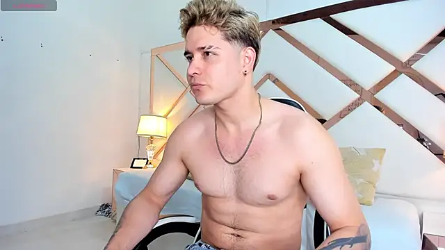 rayan linxx online show from 12, 3, 2026