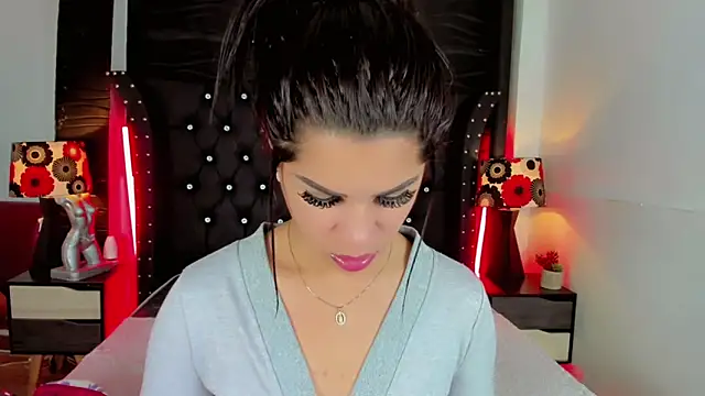 Makeyla Fox  online show from 6, 3, 2026