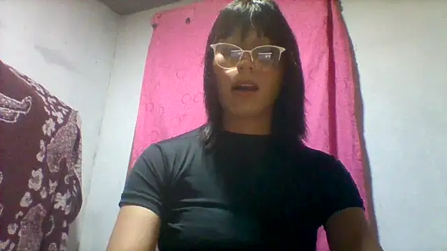 lucyscay  online show from 14, 4, 2026