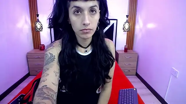 FRANCESCA LOVE  online show from 1, 3, 2026