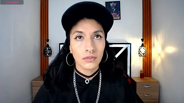 FRANCESCA LOVE  online show from 23, 3, 2026