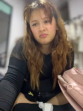 CharlotteUwU  online show from 11, 2, 2026