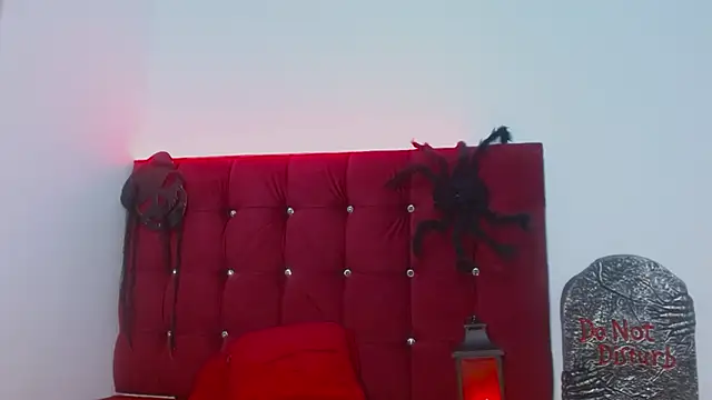 SkinnyDevil12 online show from 5, 3, 2026